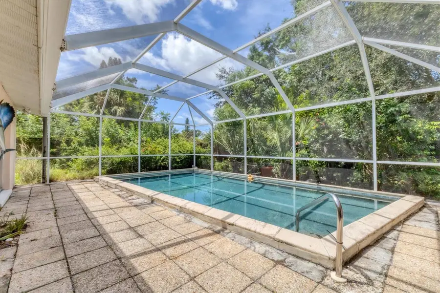 2104 S Tuttle Avenue, Sarasota, FL 34239 - Image #3