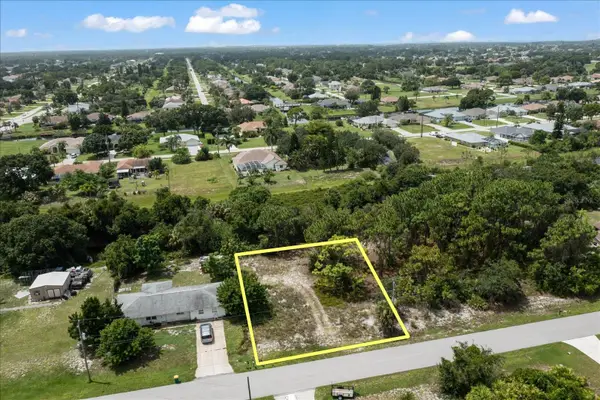 10485 Greenway Avenue, ENGLEWOOD, FL 34224