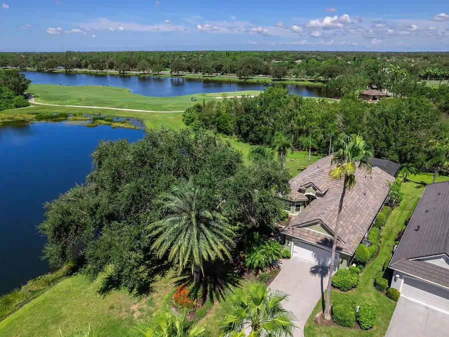6505 Oakland Hills Drive, Lakewood Ranch, FL 34202 - Image #2