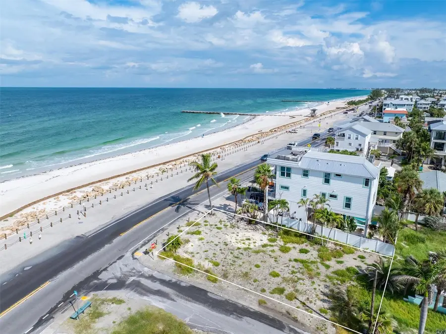 1207 Gulf Drive S, Bradenton Beach, FL 34217 - Image #2