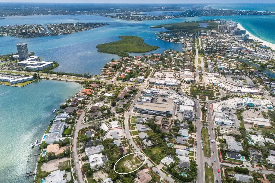 204 N Adams Drive, Sarasota, FL 34236 - Image #3