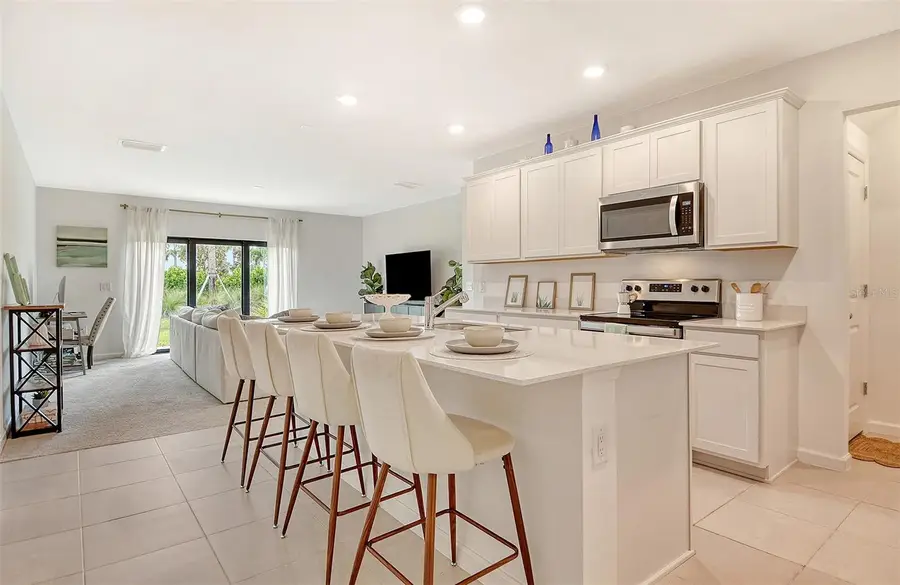 1828 Vanora Lane, Sarasota, FL 34240 - Image #2