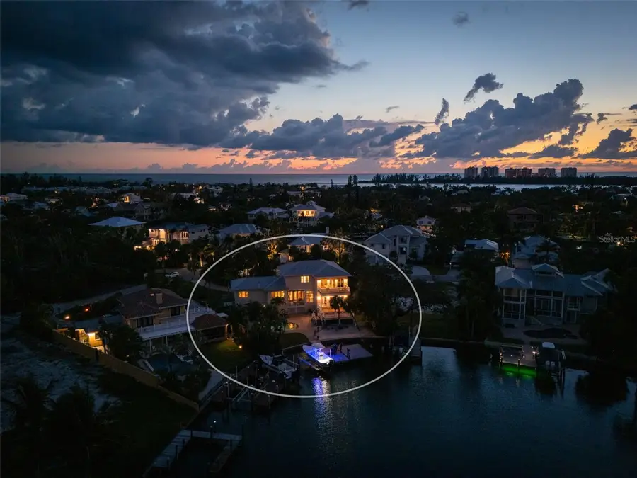 3607 Flamingo Avenue, Sarasota, FL 34242 - Image #2
