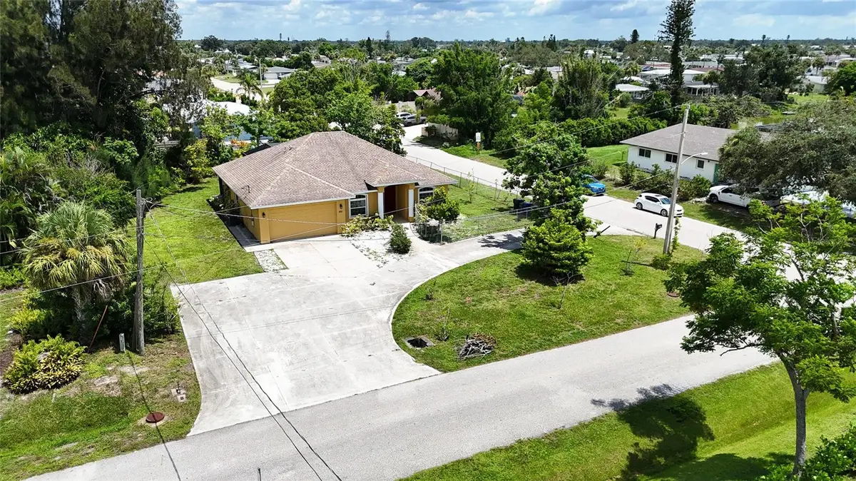 451 Glen Oak Road, Venice, FL 34293 - Image #1