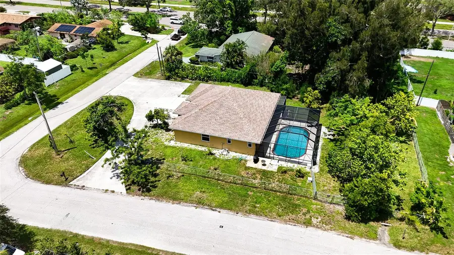 451 Glen Oak Road, Venice, FL 34293 - Image #3