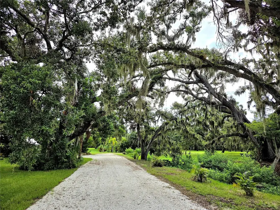 3401 51st Street, Sarasota, FL 34235 - Image #2