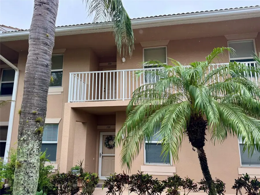 803 Fairwaycove Lane #206, Bradenton, FL 34212 - Image #2