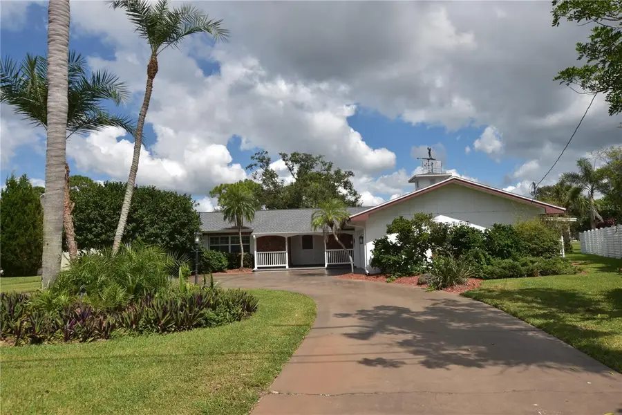 5217 Canterbury Drive, Sarasota, FL 34243 - Image #2