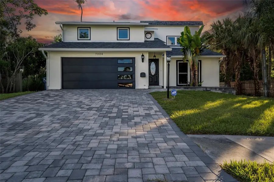 7324 Phillips Street, Sarasota, FL 34243 - Image #2