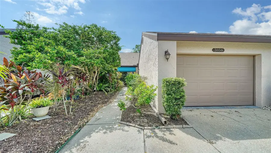 5956 Clubside Drive #7651, Sarasota, FL 34243 - Image #2