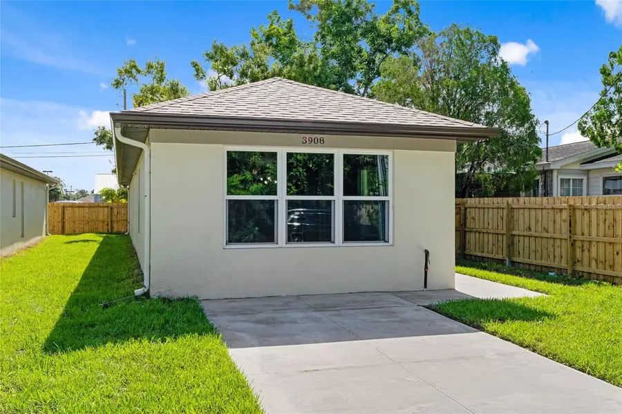3908 Walnut Avenue, Sarasota, FL 34234 - Image #3