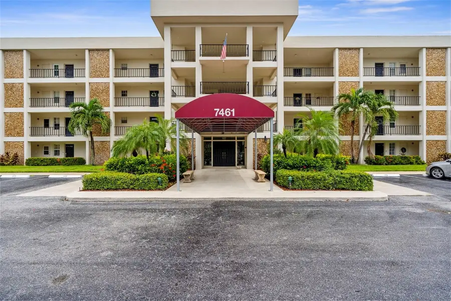 7461 W Country Club Drive N #310, Sarasota, FL 34243 - Image #2