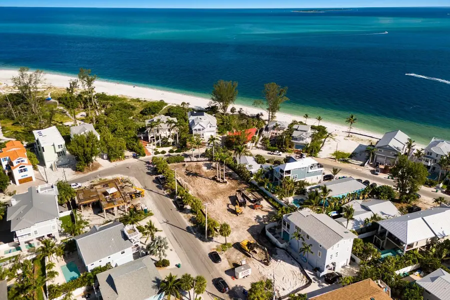 812 N Bay Boulevard, Anna Maria, FL 34216 - Image #2