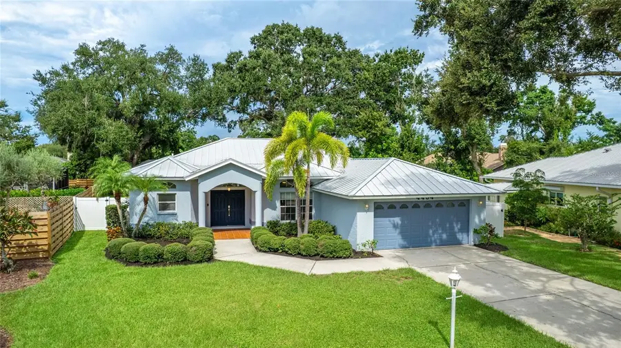 4454 Hollybrook Way, Sarasota, FL 34233 - Image #2