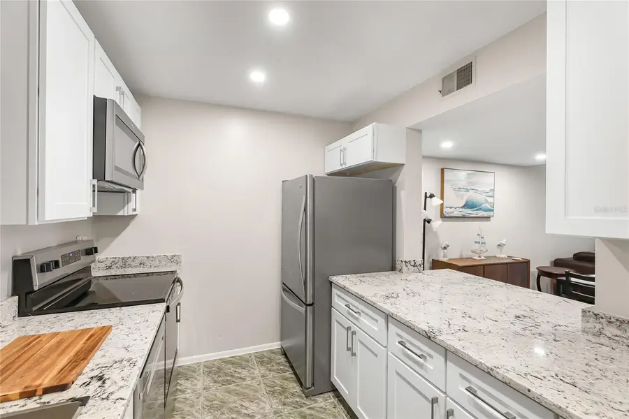 3300 Ramblewood Court, Sarasota, FL 34237 - Image #2