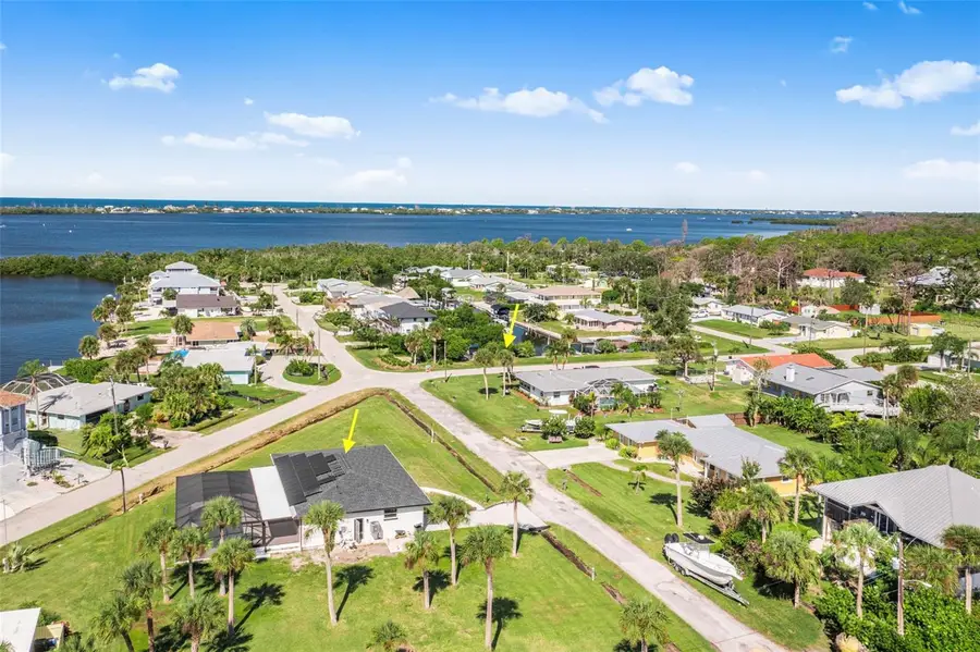 915 Suncrest Lane, Englewood, FL 34223 - Image #2