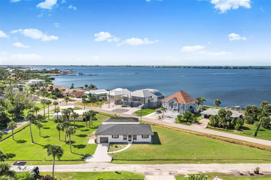 915 Suncrest Lane, Englewood, FL 34223 - Image #3