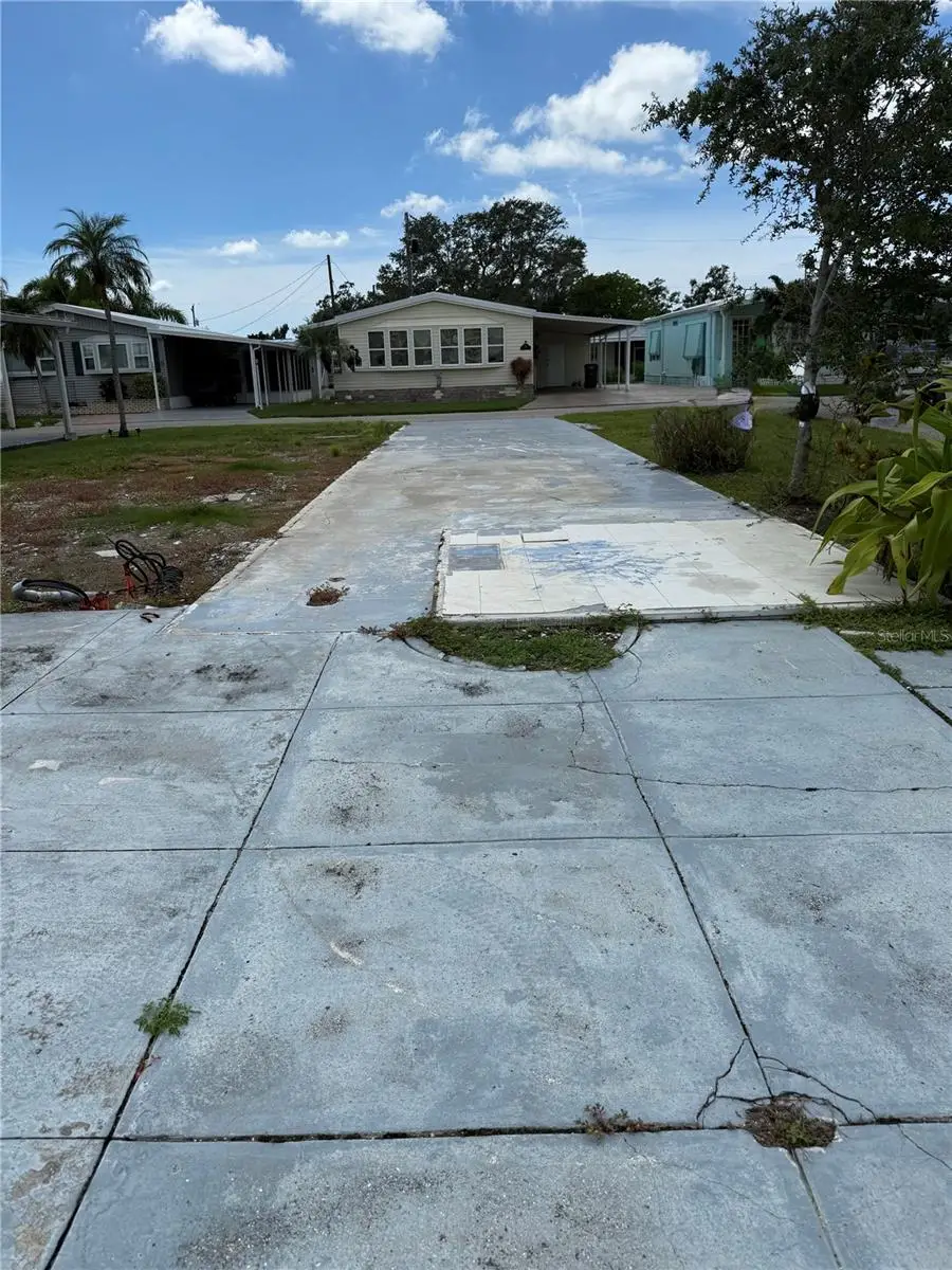 208 Tankey Drive, Palmetto, FL 34221 - Image #2