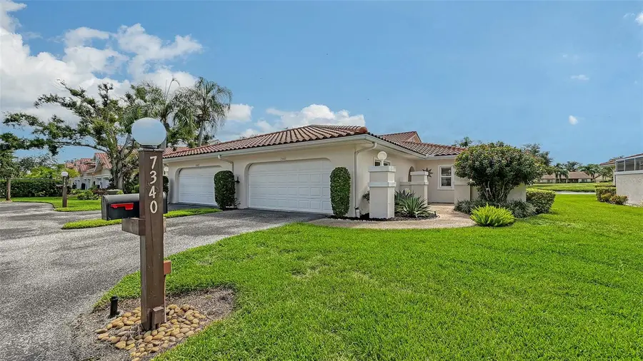 7340 Golf Pointe Circle, Sarasota, FL 34243 - Image #2
