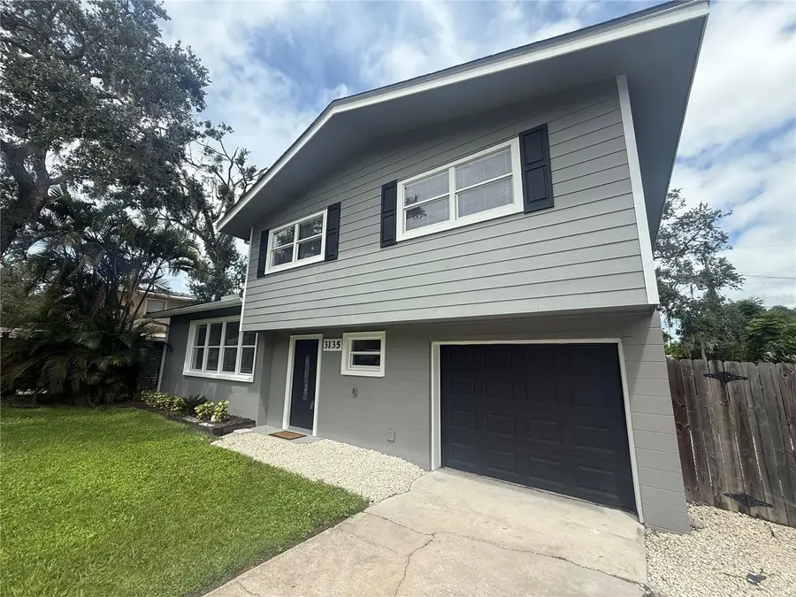 3135 Alta Vista Street, Sarasota, FL 34237 - Image #3