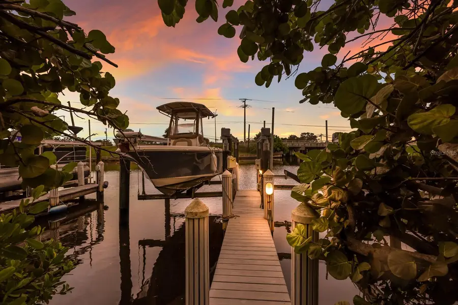 5565 Cannes Circle #5565, Sarasota, FL 34231 - Image #3