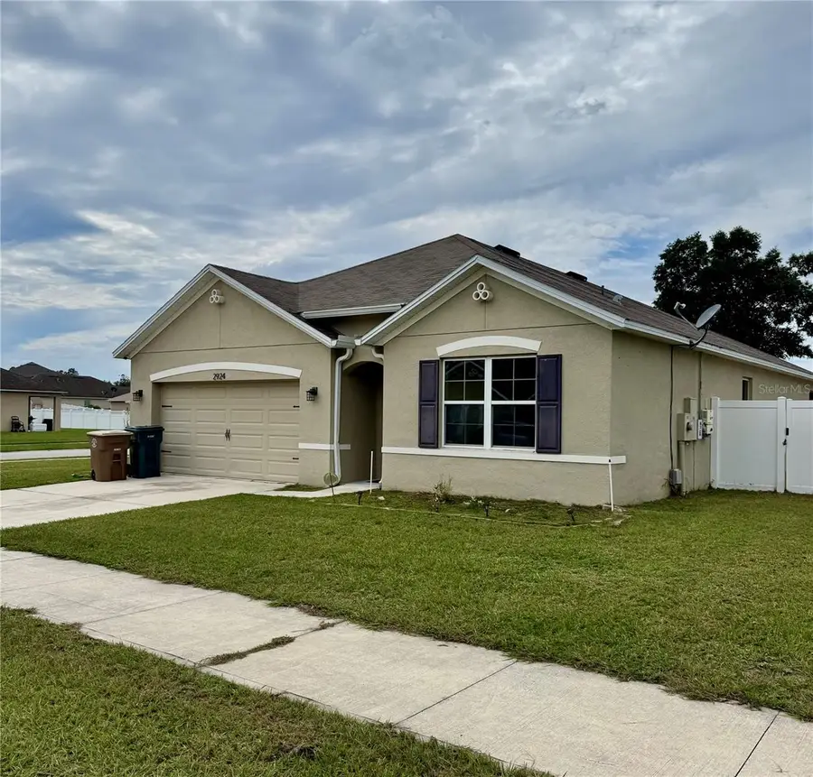 2924 NE 46th Avenue, Ocala, FL 34470 - #3