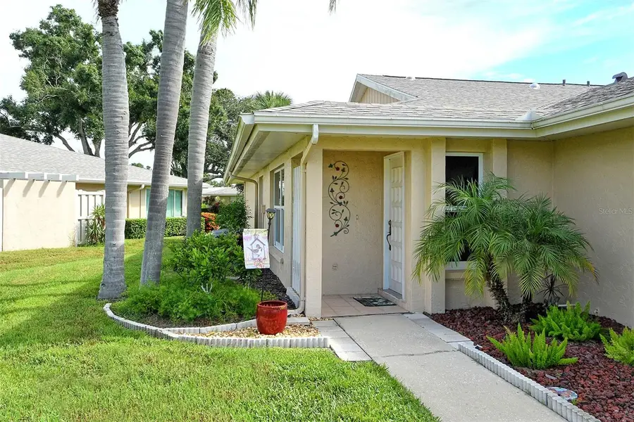 5609 Evergreen Drive #28, Sarasota, FL 34233 - Image #2