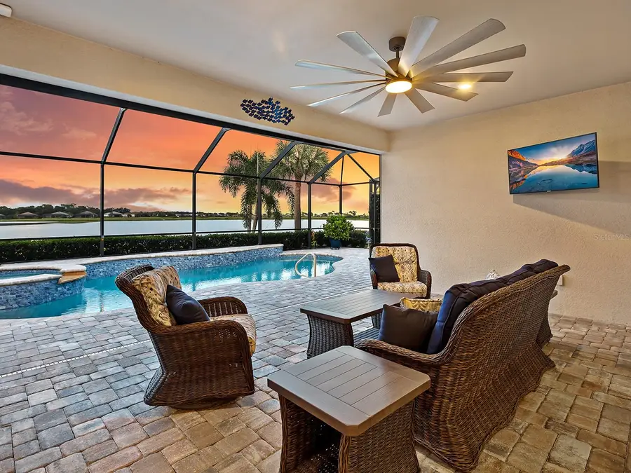 7884 Grande Shores Drive, Sarasota, FL 34240 - Image #3