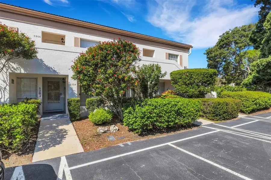 5206 Wedgewood Lane #78, Sarasota, FL 34235 - Image #3