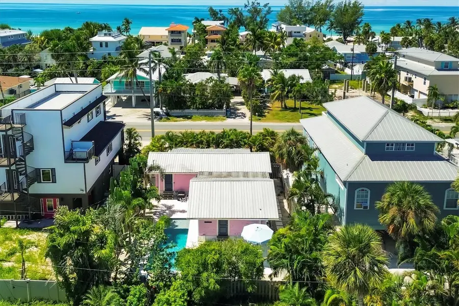 2913 Gulf Drive, Holmes Beach, FL 34217 - Image #2