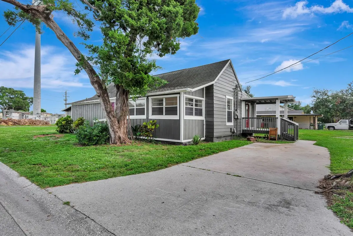 806 3rd Avenue W, Palmetto, FL 34221 - Image #1