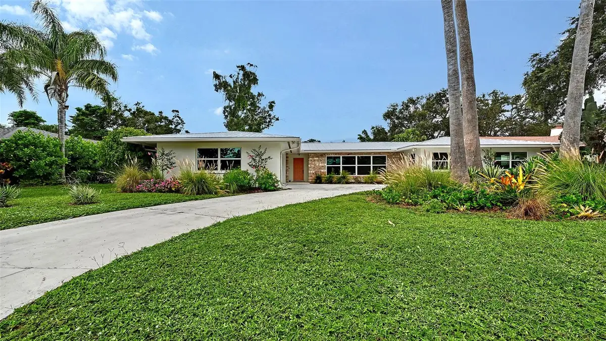 2516 Tanglewood Drive, Sarasota, FL 34239 - Image #1
