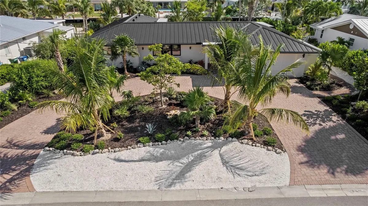 624 Dundee Lane, Holmes Beach, FL 34217 - Image #1