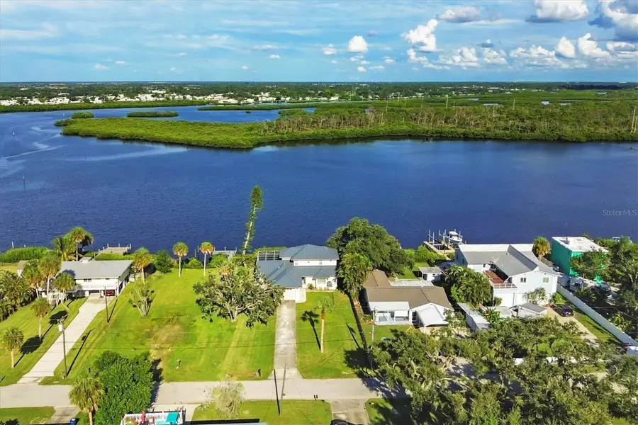 913 Tropical Drive, Bradenton, FL 34208 - Image #3