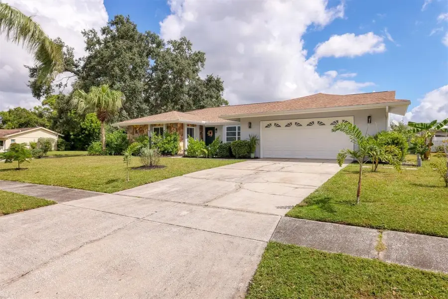 7205 Alderwood Drive, Sarasota, FL 34243 - Image #2