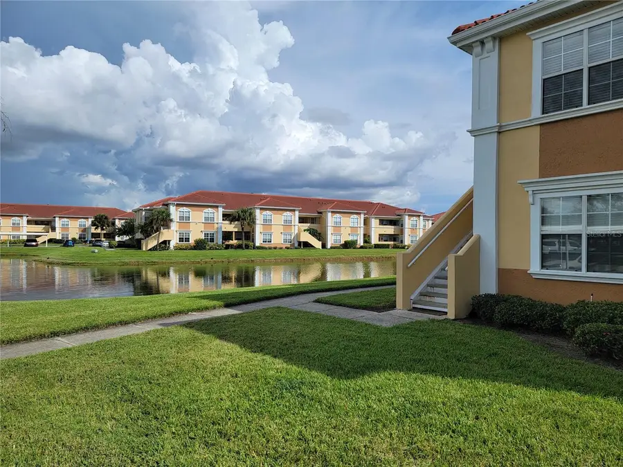 1130 Villagio Circle #101, Sarasota, FL 34237 - Image #3