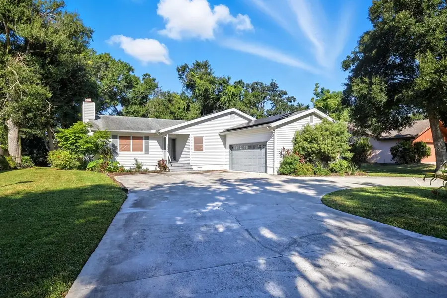 4424 Meadow Creek Circle, Sarasota, FL 34233 - Image #2
