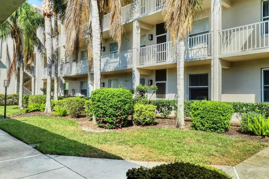 8735 Olde Hickory Avenue #8108, Sarasota, FL 34238 - Image #3