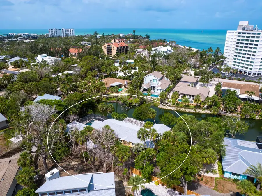 4830 Estrada De Costa, Sarasota, FL 34242 - Image #2