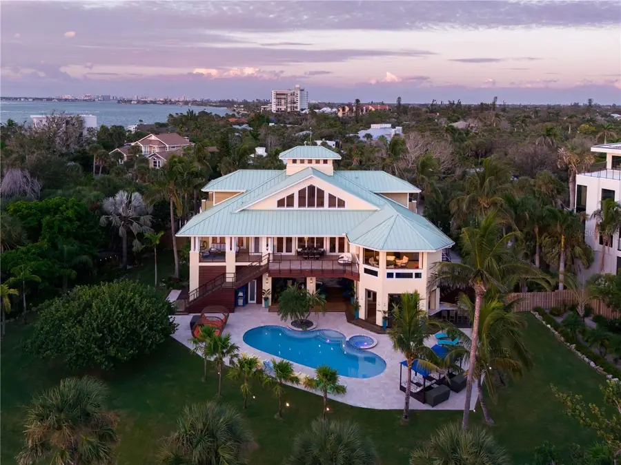 26 Sandy Hook Road N, Sarasota, FL 34242 - Image #2