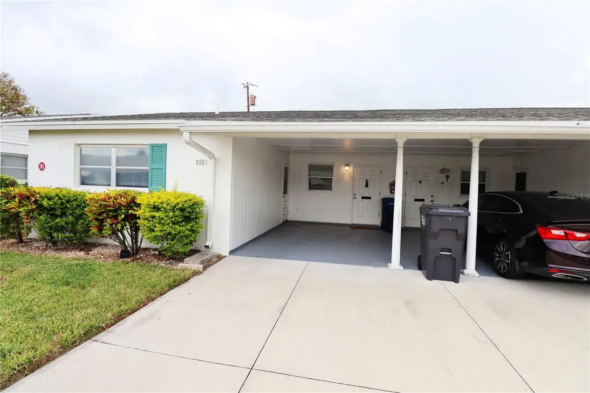 5981 Hibiscus Drive, Bradenton, FL 34207 - Image #1