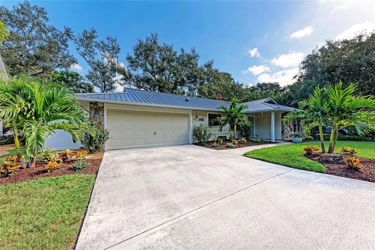 6910 Arbor Oaks Court, Bradenton, FL 34209 - Image #1