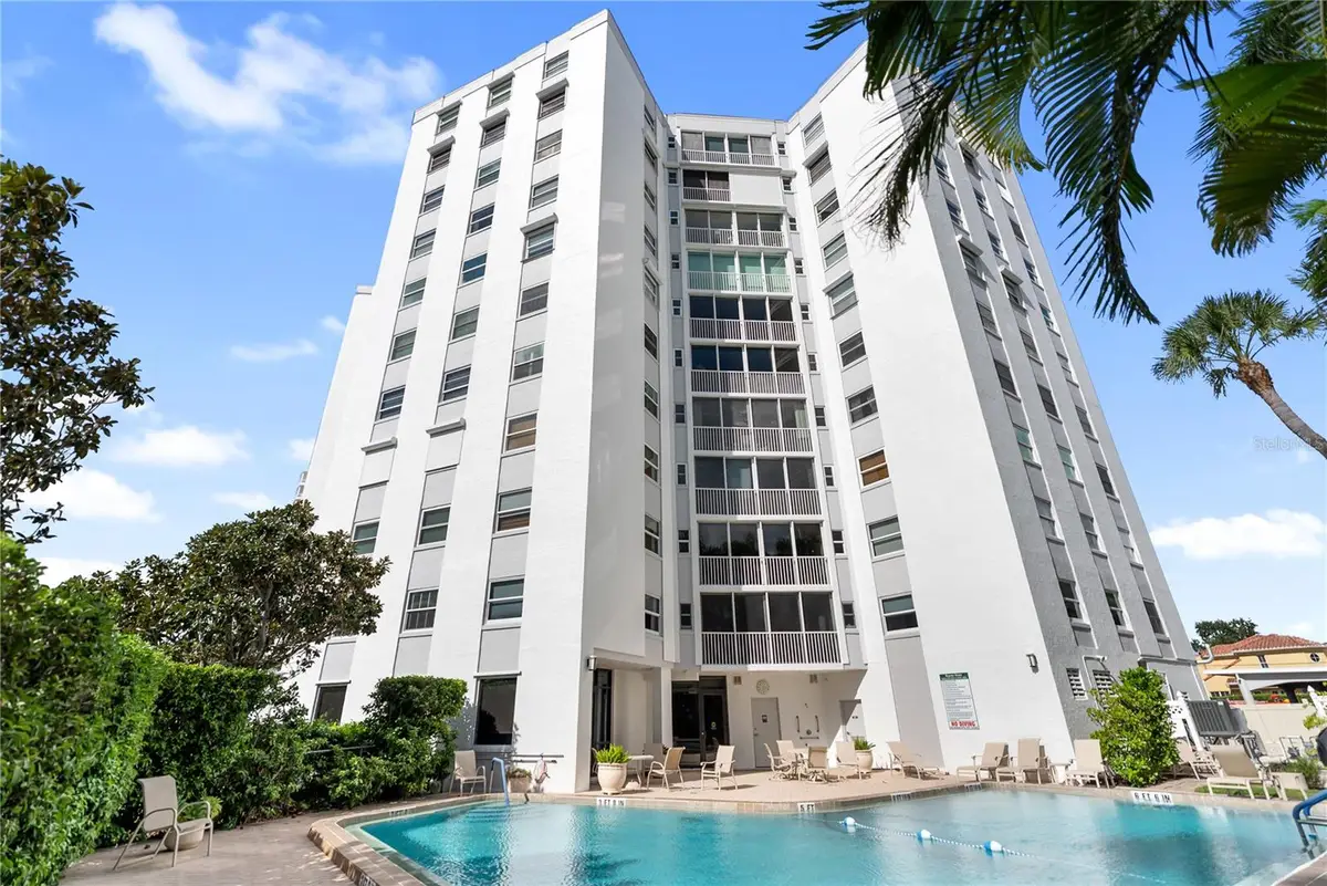 435 S Gulfstream Avenue #403, Sarasota, FL 34236 - Image #1