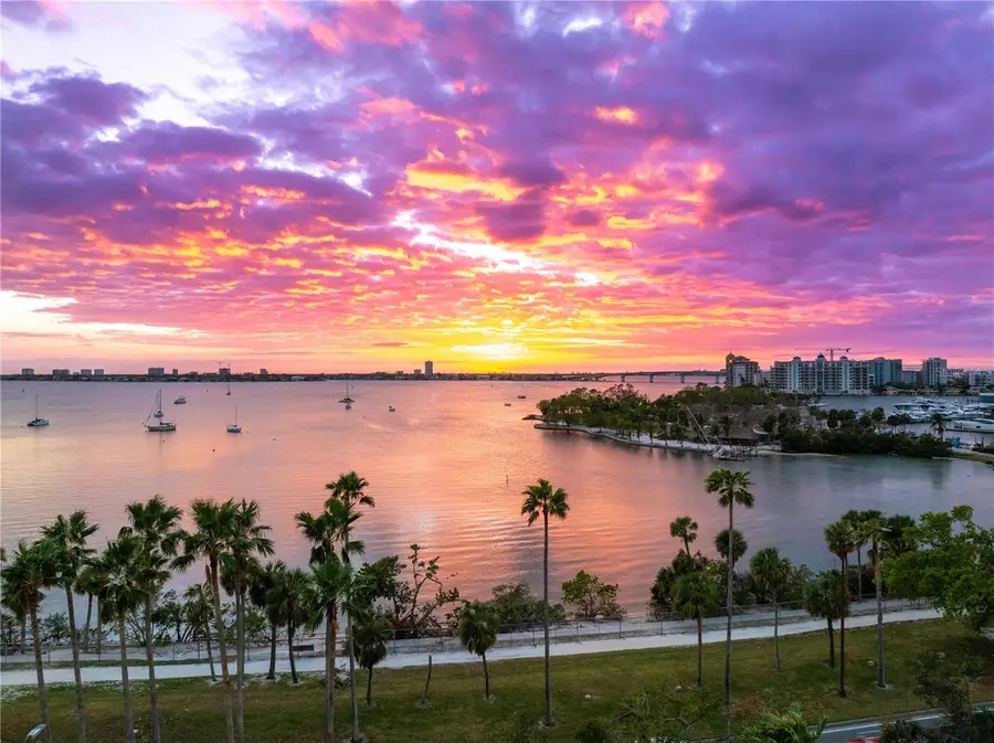 435 S Gulfstream Avenue #403, Sarasota, FL 34236 - Image #3