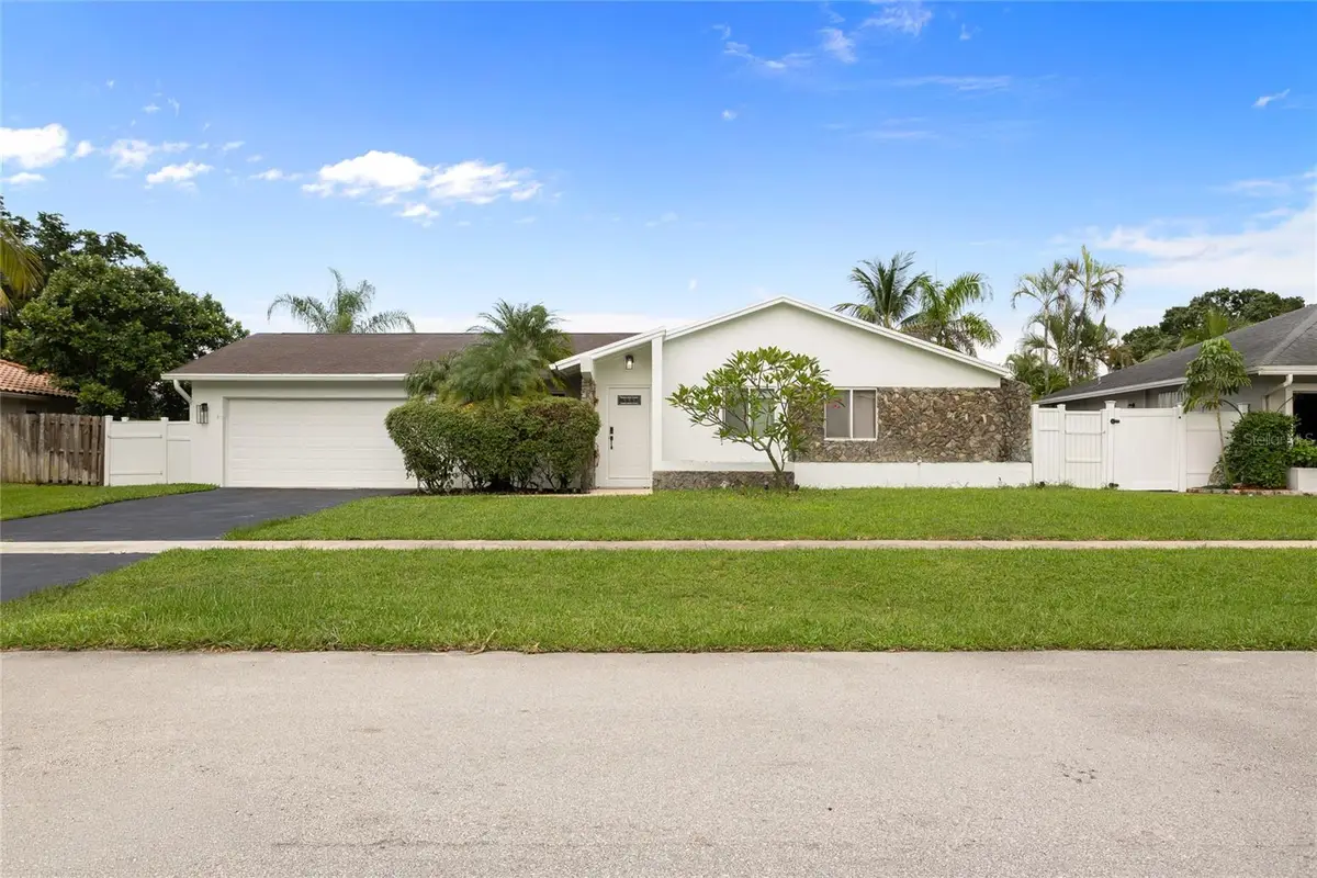 20847 Sugarloaf Lane, Boca Raton, FL 33428 - Image #1