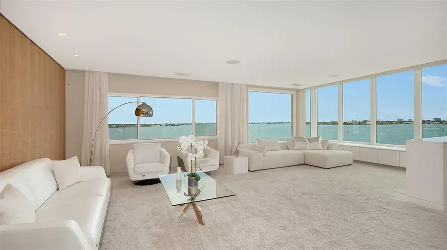 350 Golden Gate Point #61, Sarasota, FL 34236 - Image #3