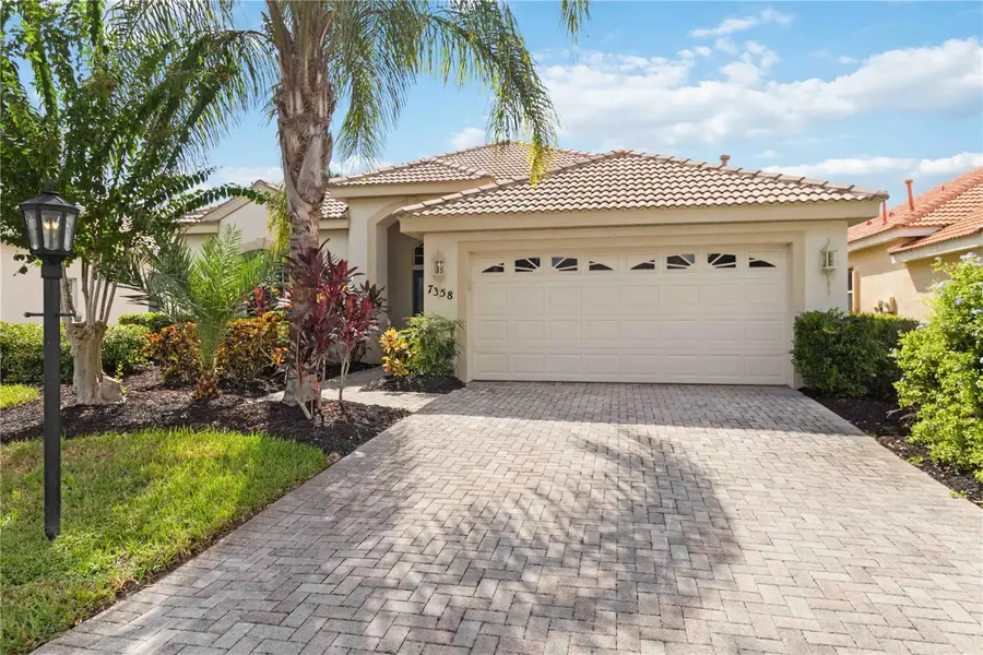 7358 Stanhope Court, Sarasota, FL 34238 - Image #2