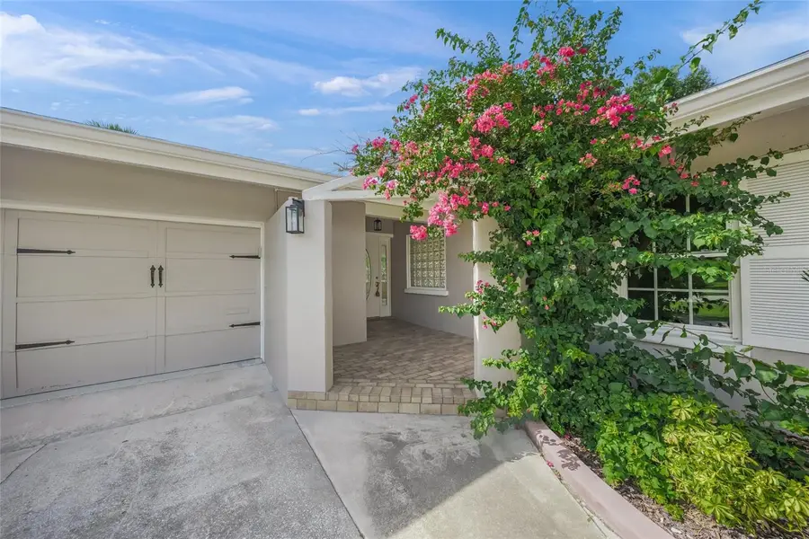 2949 Bougainvillea Street, Sarasota, FL 34239 - Image #2