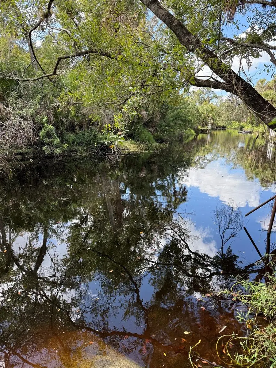 673 S Moon Drive, Venice, FL 34292 - Image #1