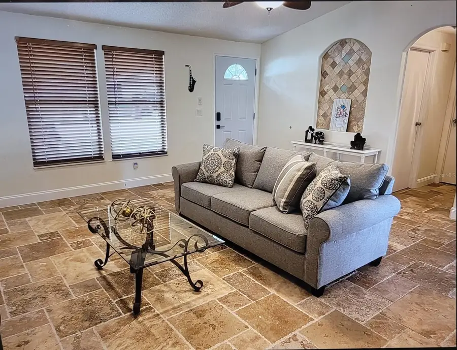 2816 N Lockwood Meadows Boulevard, Sarasota, FL 34234 - Image #3